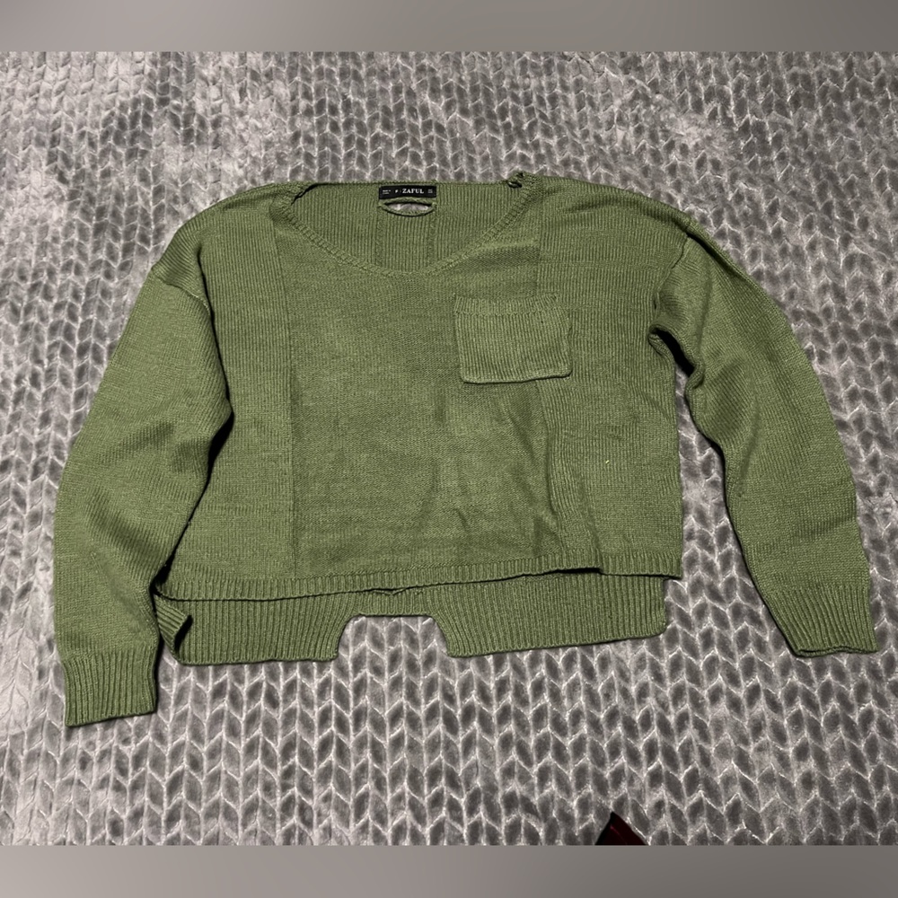 Green crop top size small.